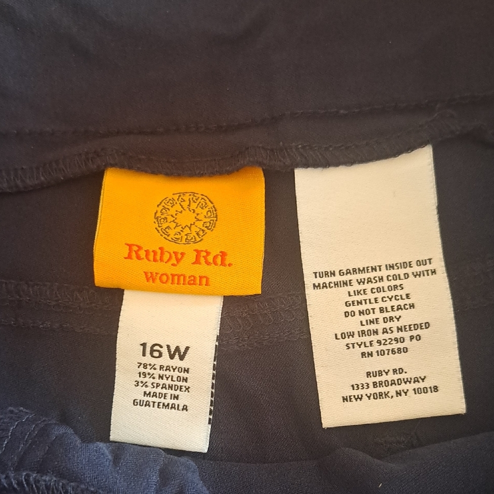 Ruby Rd. Dark Blue Cropped Pants - Picture 5 of 9